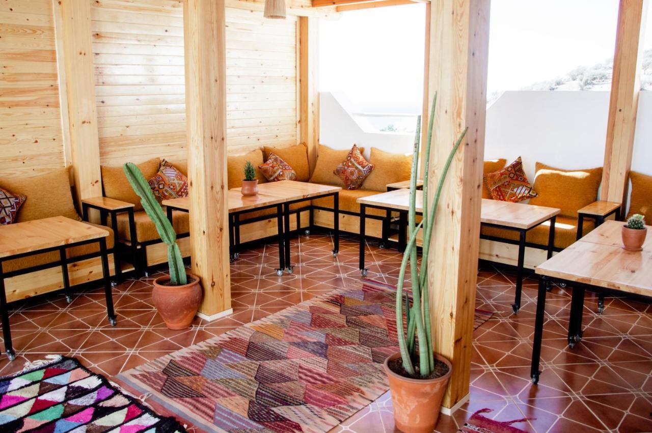 Mouja Surf Camp Hostel ทากาเซาท์ ภายนอก รูปภาพ